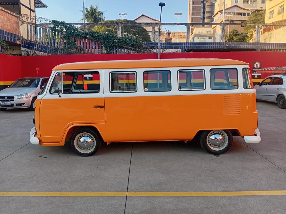 Kombi - Foto #3 do anúncio à venda de Carro clássico