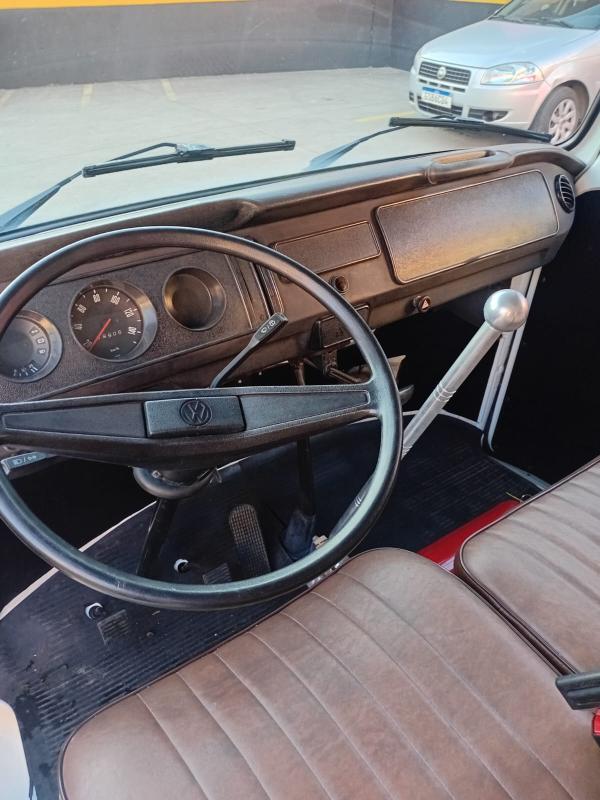 Kombi - Foto #5 do anúncio à venda de Carro clássico