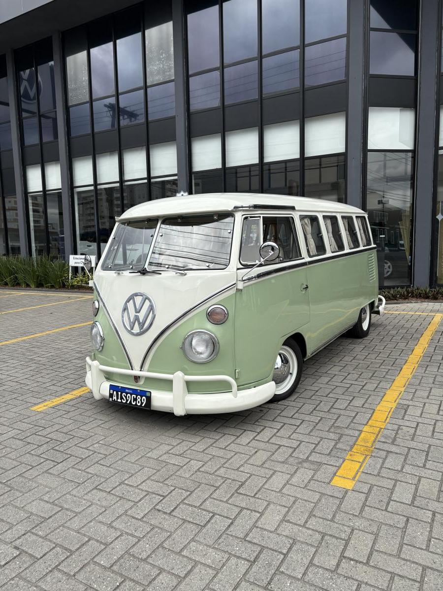 Kombi - Foto #7 do anúncio à venda de Carro clássico