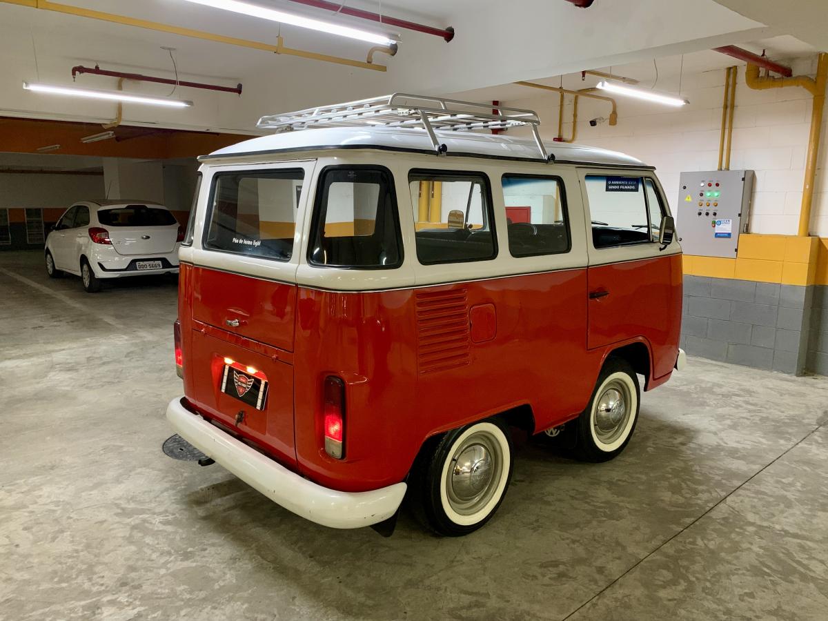 Kombi - Foto #2 do anúncio à venda de Carro clássico