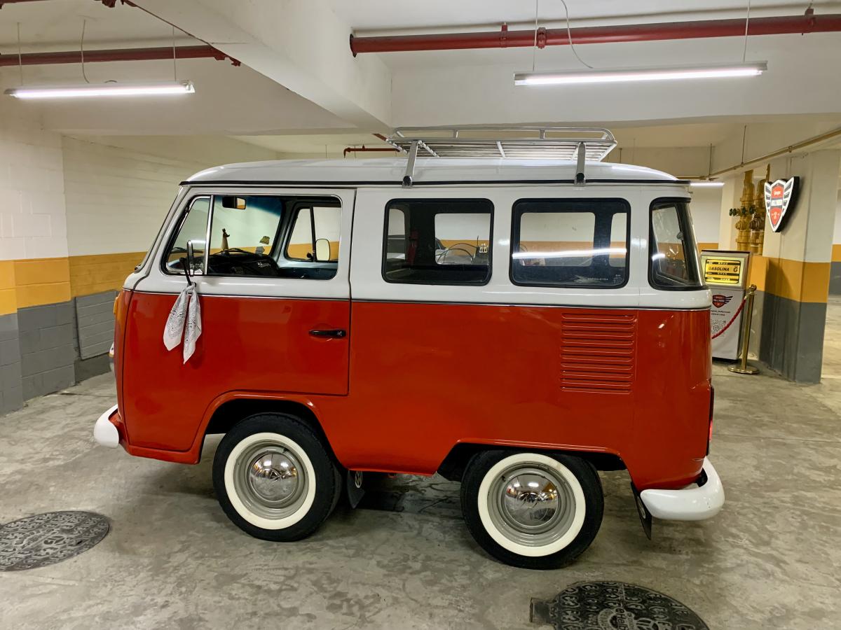Kombi - Foto #5 do anúncio à venda de Carro clássico