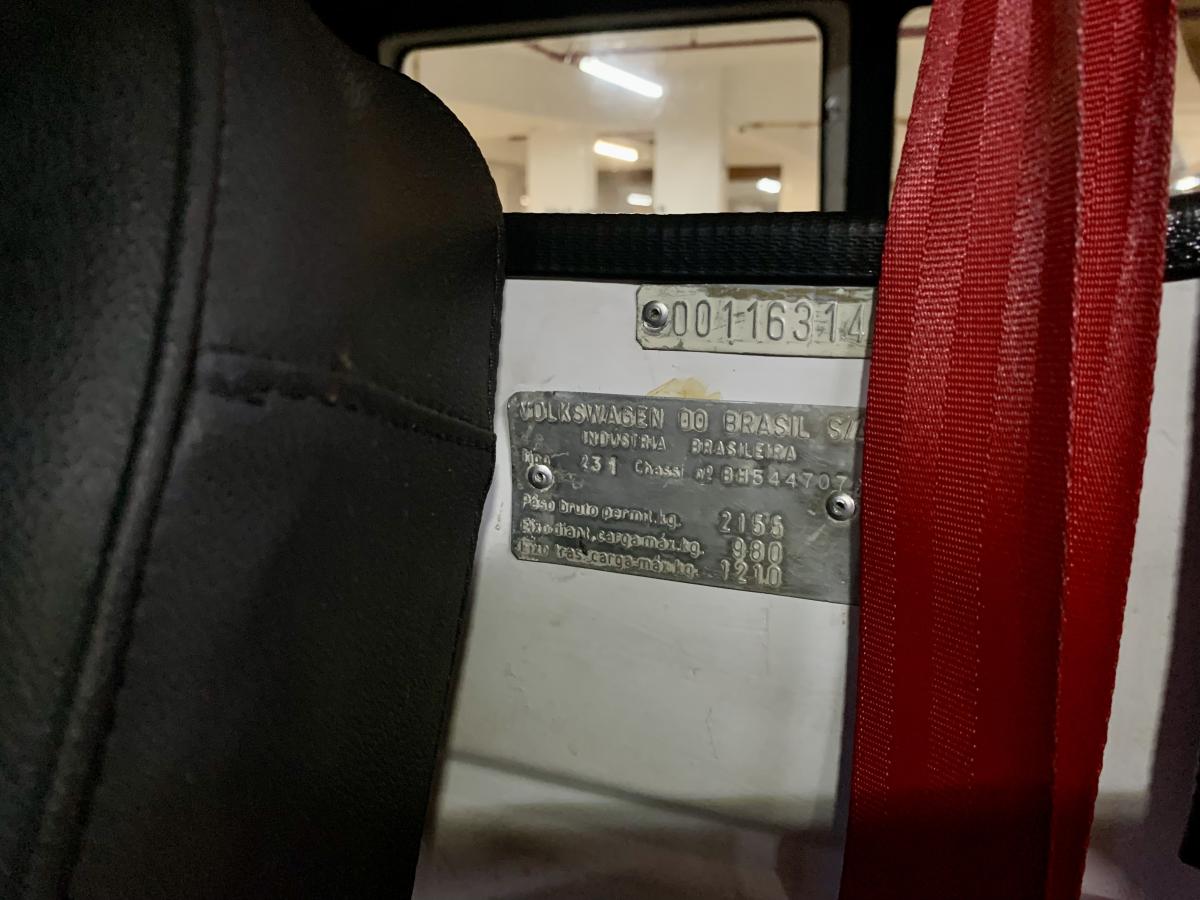 Kombi - Foto #17 do anúncio à venda de Carro clássico