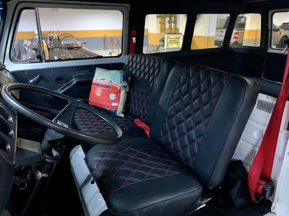 Kombi - Foto #19 do anúncio à venda de Carro clássico
