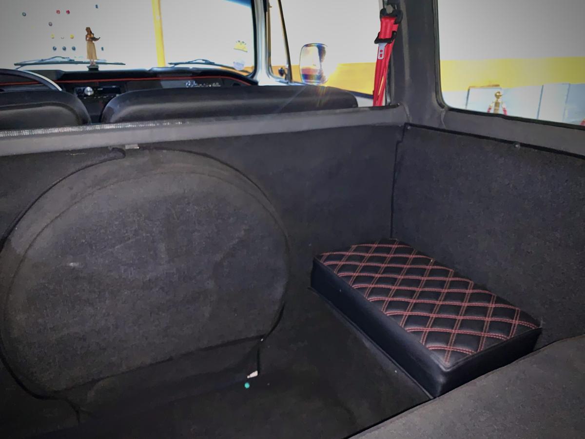 Kombi - Foto #21 do anúncio à venda de Carro clássico