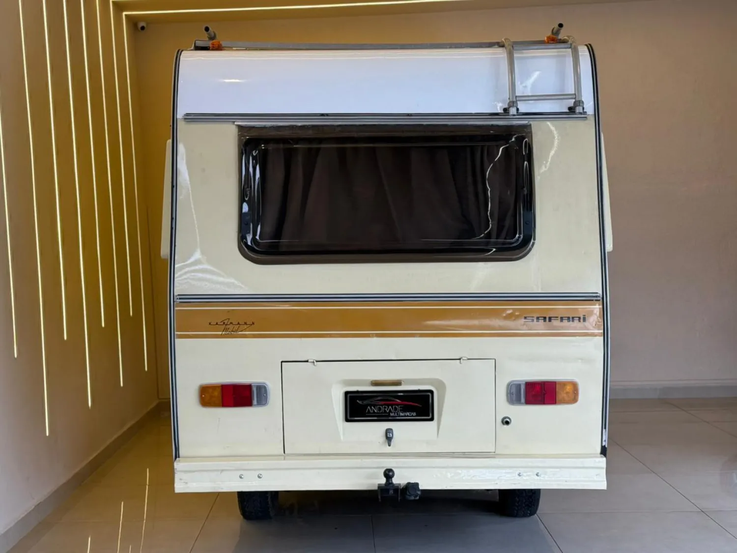 Kombi - Foto #10 do anúncio à venda de Carro clássico