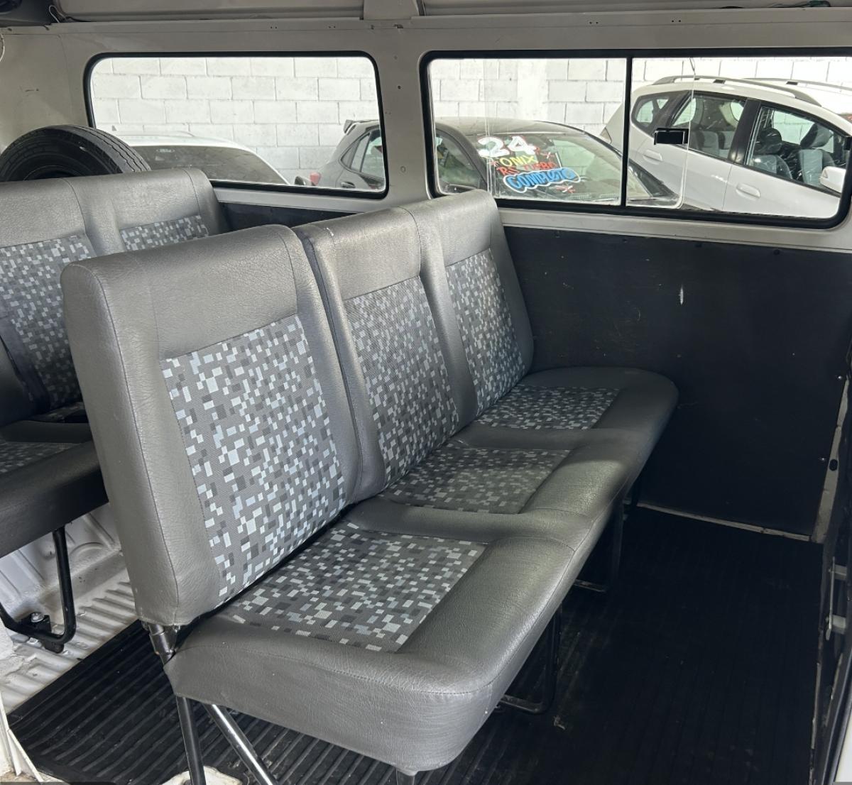 Kombi - Foto #22 do anúncio à venda de Carro clássico