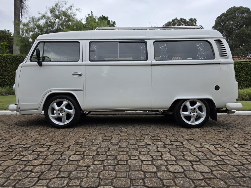 Kombi - Foto #15 do anúncio à venda de Carro clássico