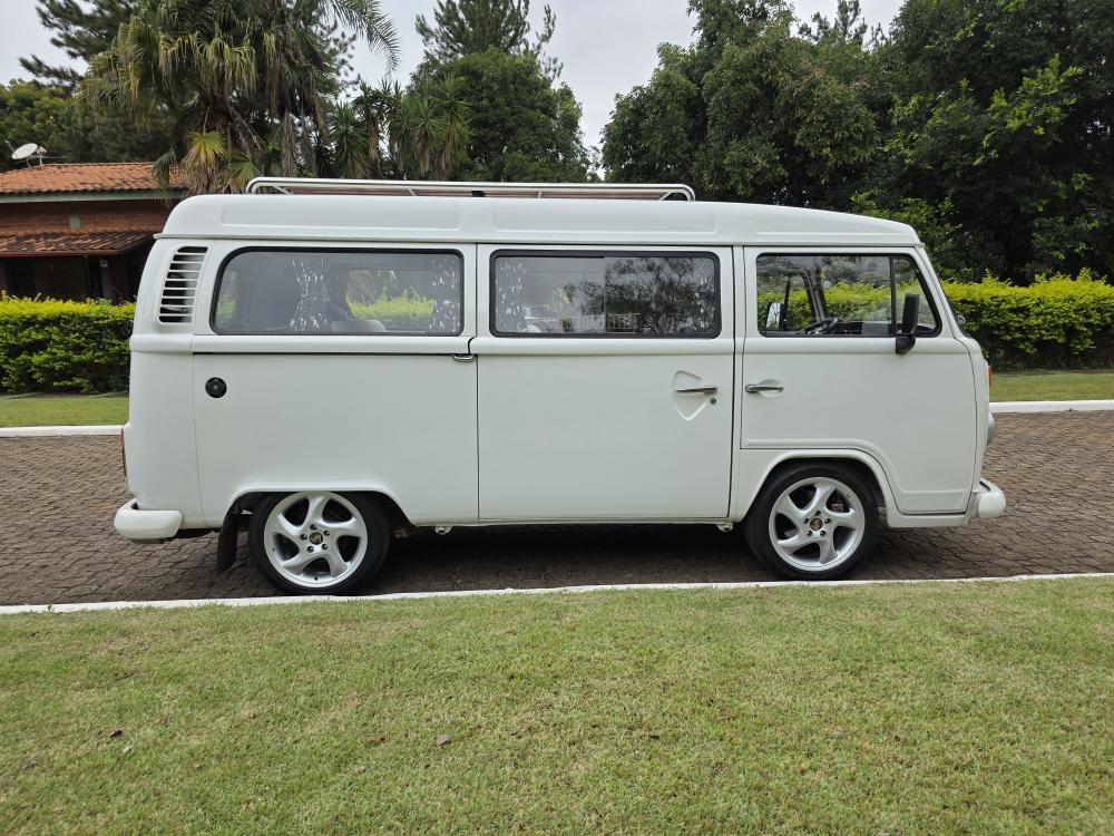 Kombi - Foto #27 do anúncio à venda de Carro clássico