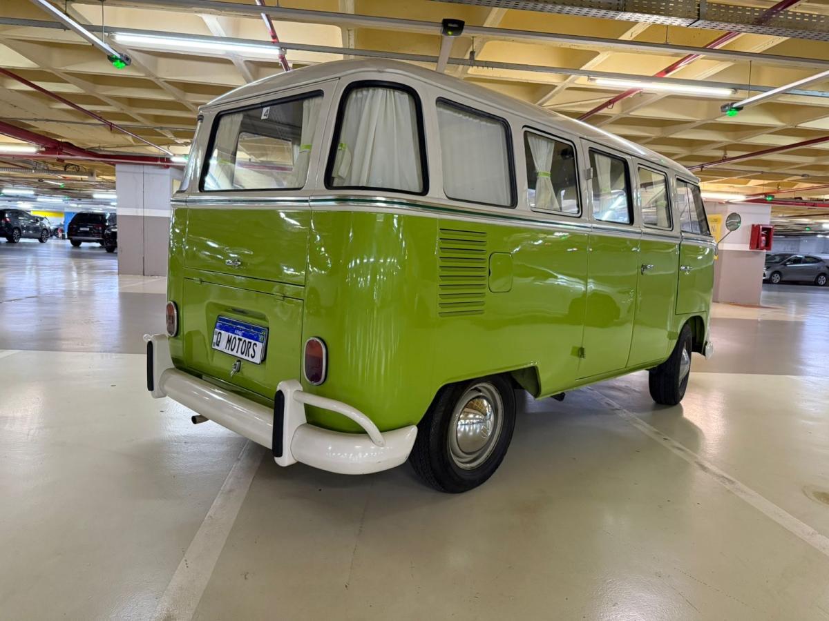 Kombi - Foto #3 do anúncio à venda de Carro clássico
