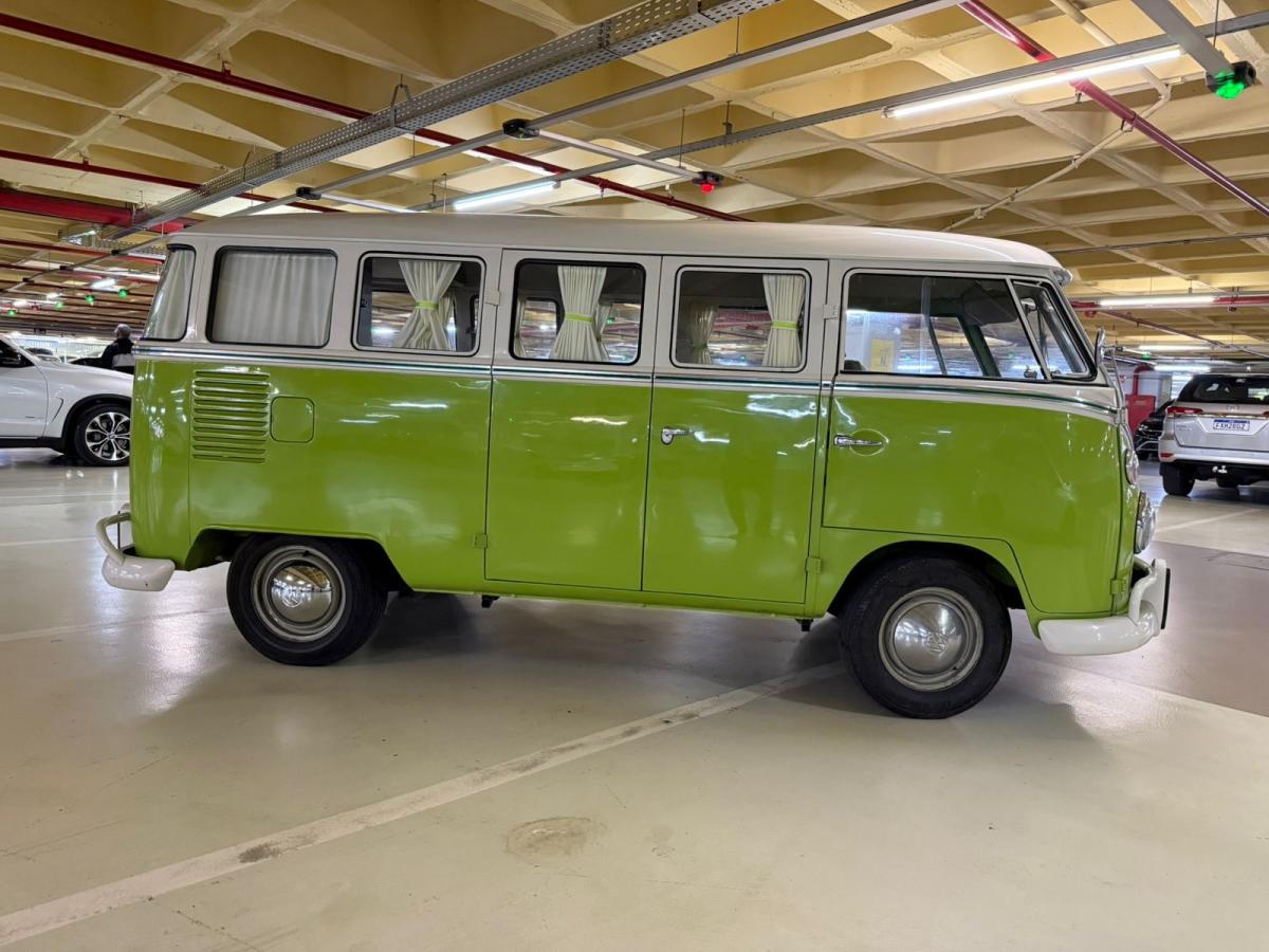 Kombi - Foto #5 do anúncio à venda de Carro clássico