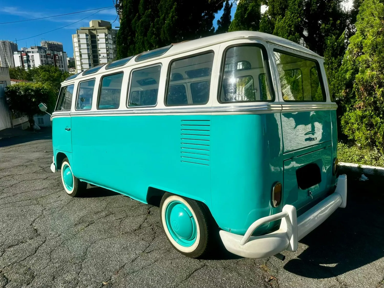 Kombi - Foto #18 do anúncio à venda de Carro clássico