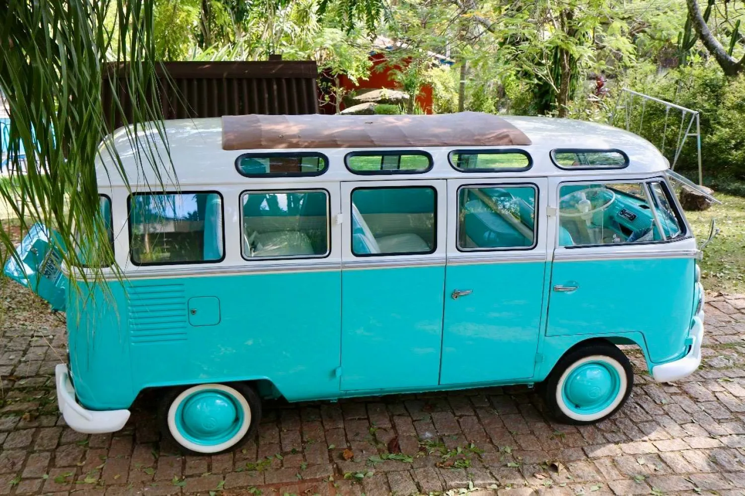 Kombi - Foto #23 do anúncio à venda de Carro clássico