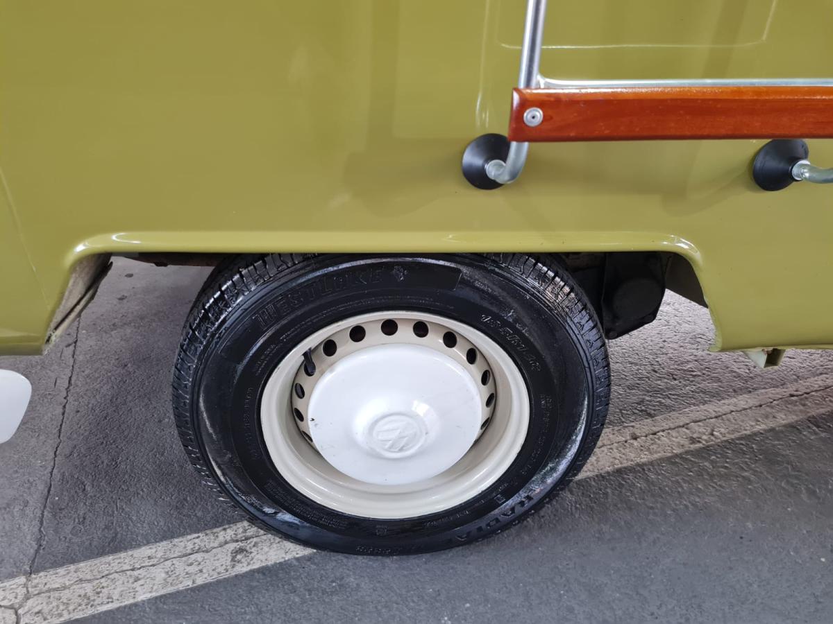 Kombi - Foto #2 do anúncio à venda de Carro clássico