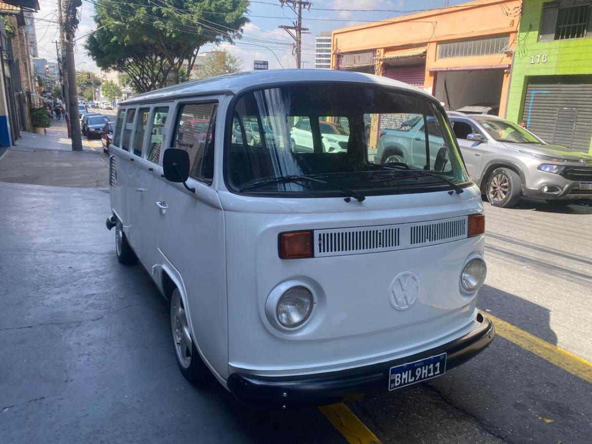 Kombi - Foto #10 do anúncio à venda de Carro clássico