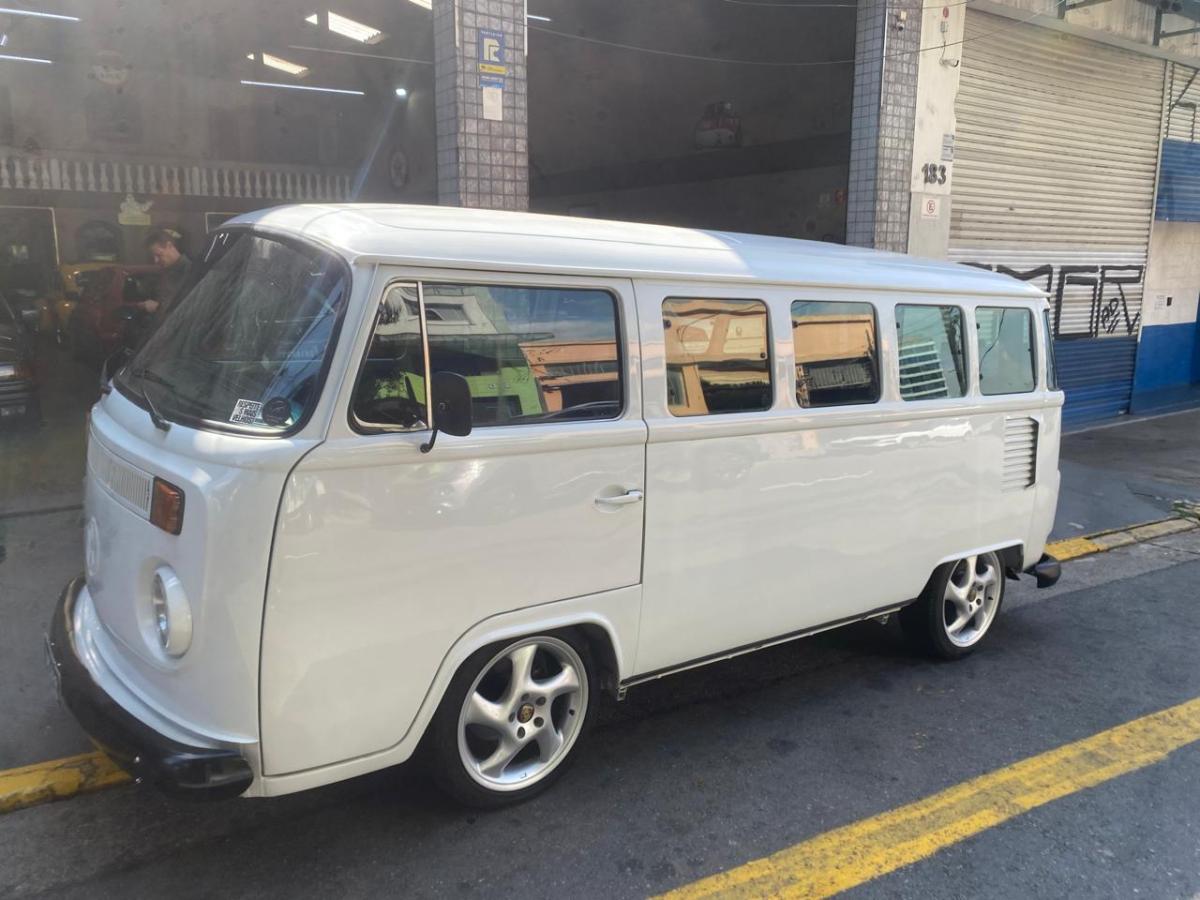 Kombi - Foto #11 do anúncio à venda de Carro clássico