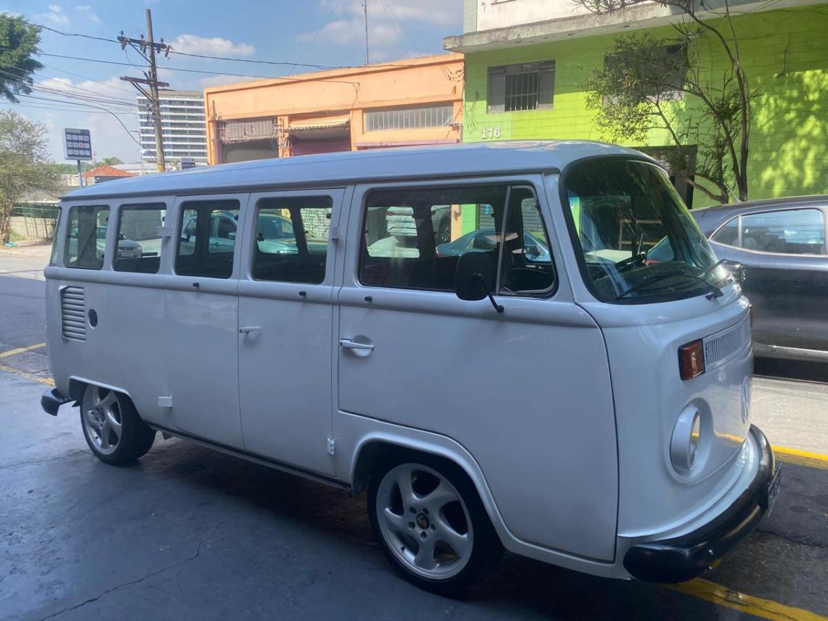 Kombi - Foto #18 do anúncio à venda de Carro clássico
