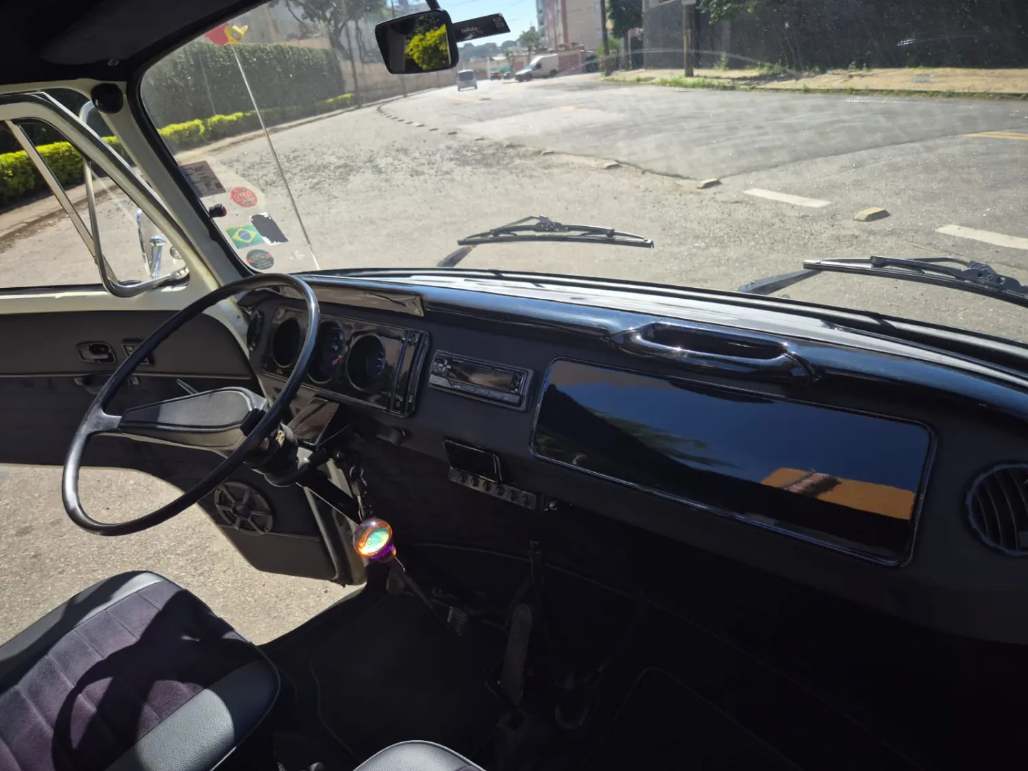 avv-volkswagen-kombi-venda-2bc4db2-imagem-041