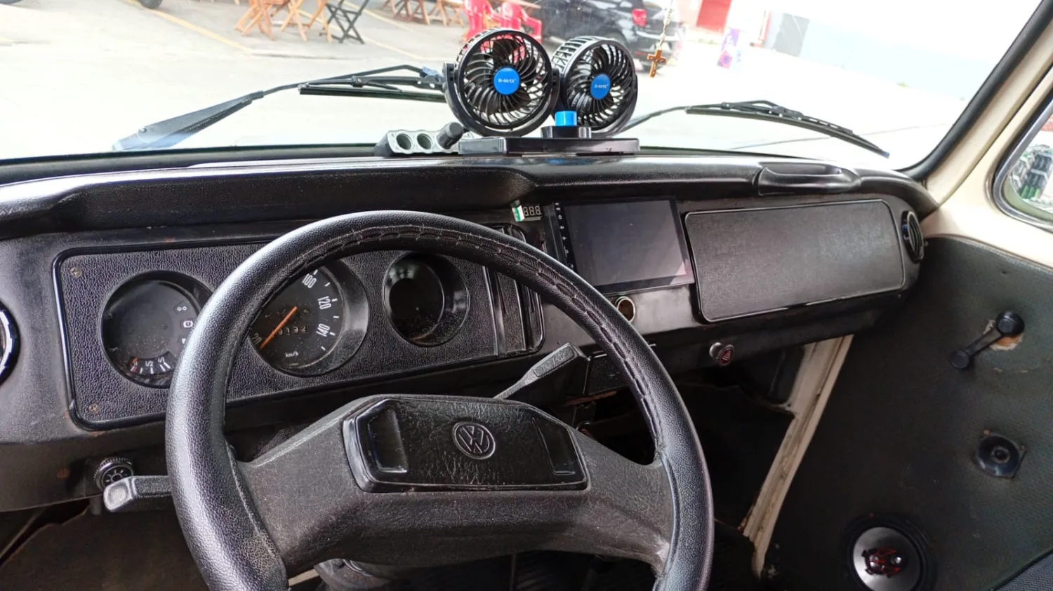 avv-volkswagen-kombi-venda-328ed4c-imagem-006