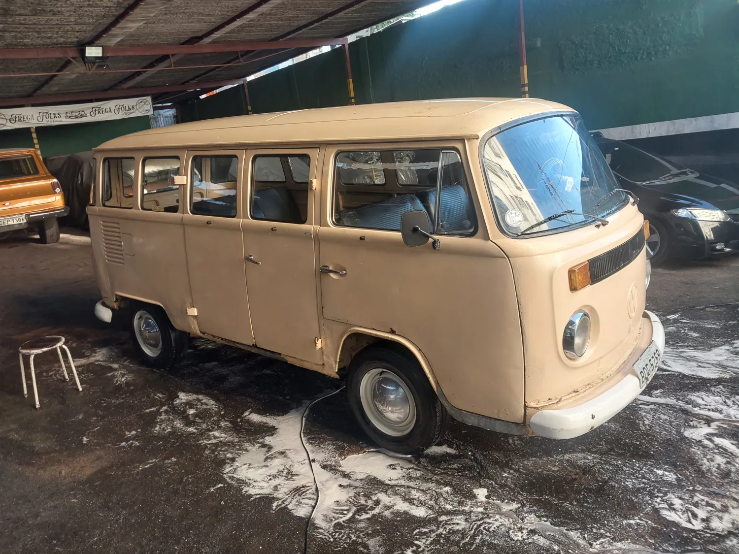 Kombi - Foto #3 do anúncio à venda de Carro clássico