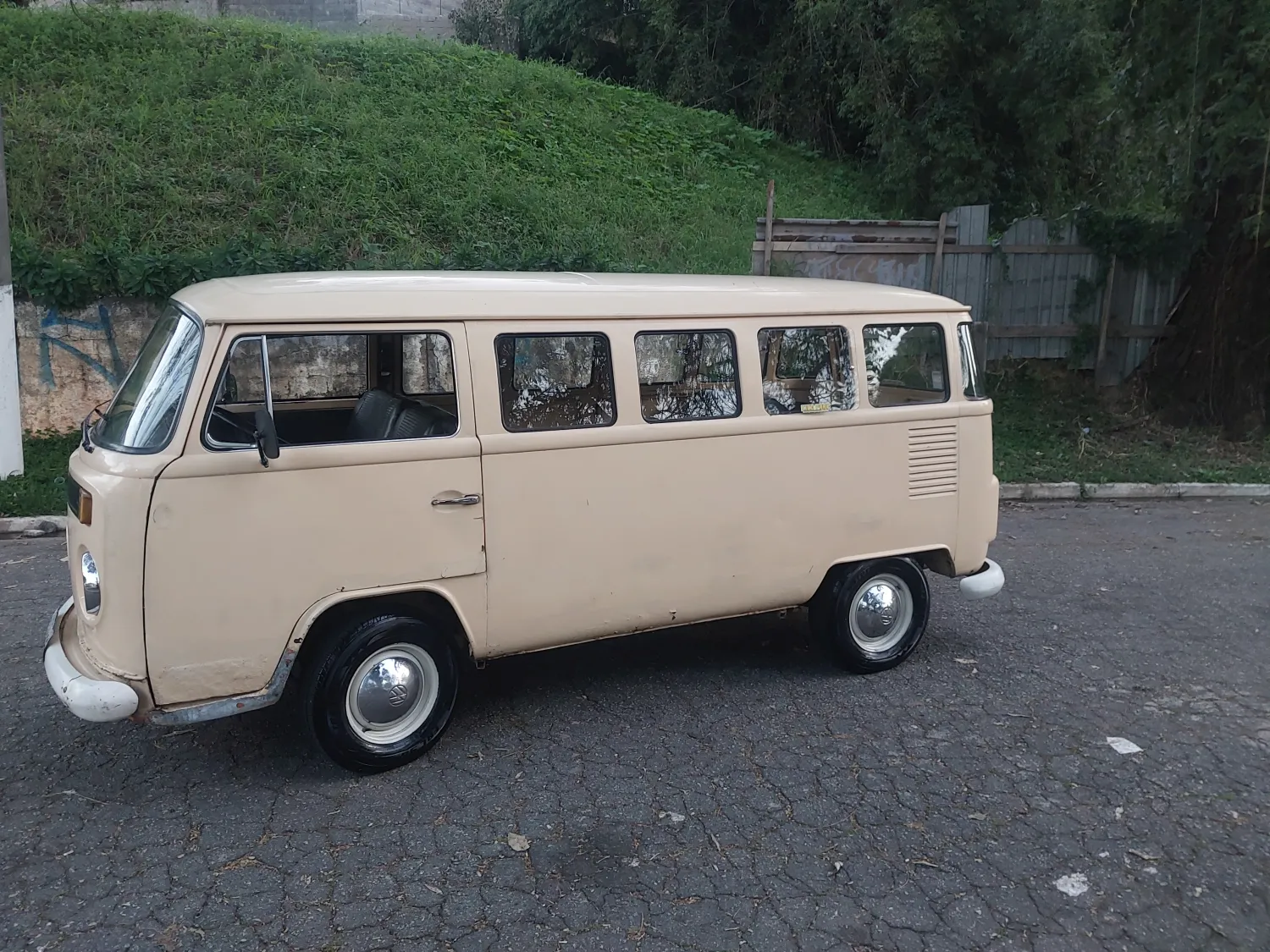 Kombi - Foto #7 do anúncio à venda de Carro clássico