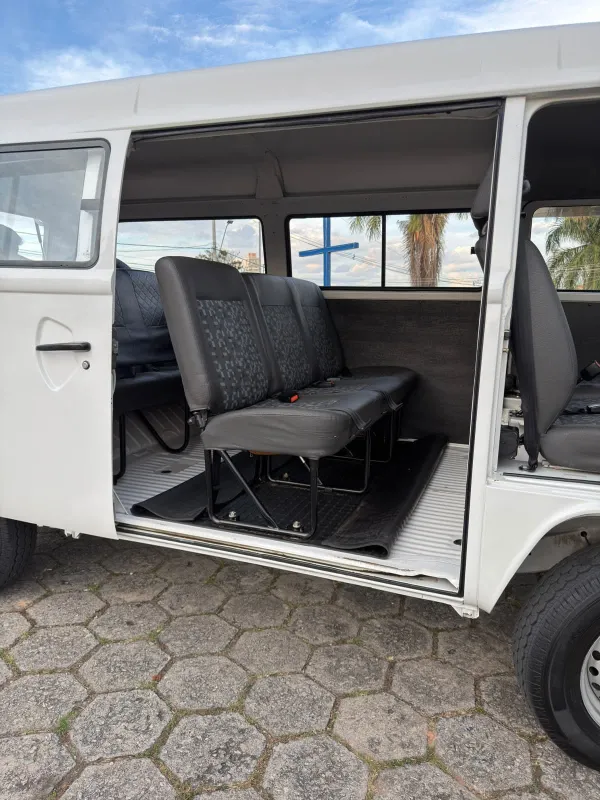 Kombi - Foto #20 do anúncio à venda de Carro clássico