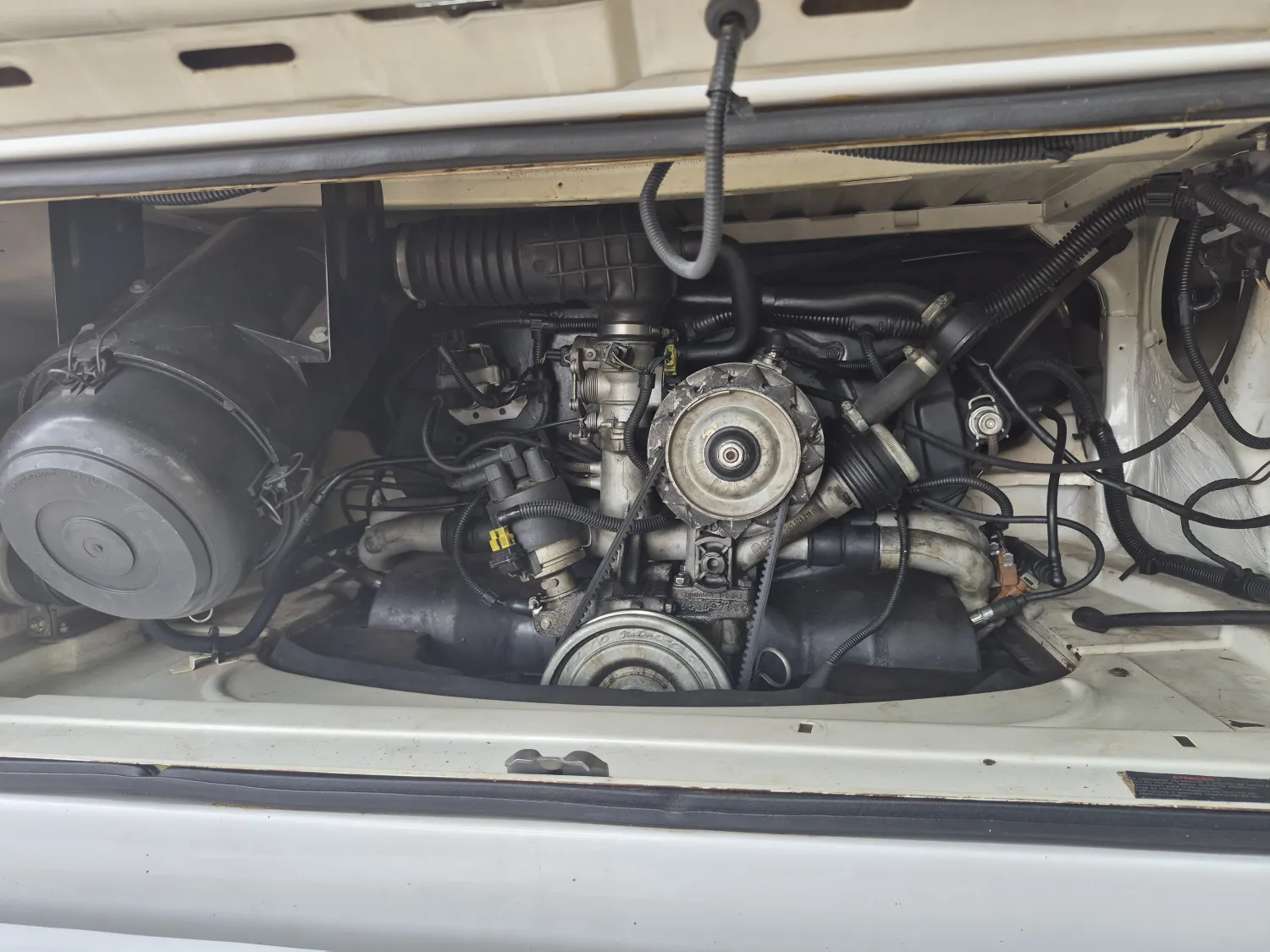avv-volkswagen-kombi-venda-75ce2d2-imagem-009