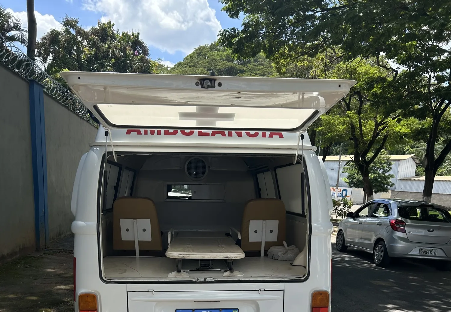 avv-volkswagen-kombi-venda-815986f-imagem-003