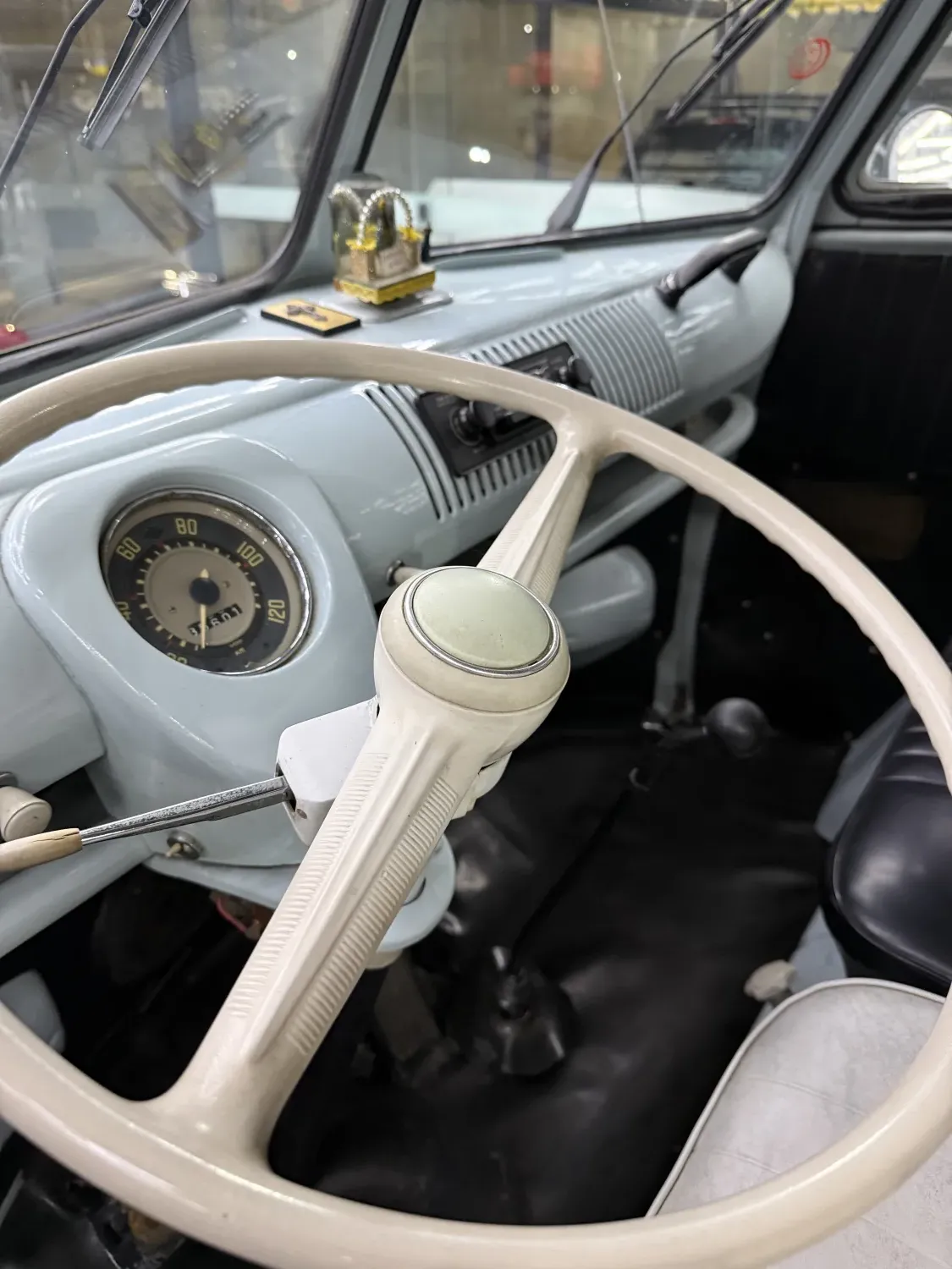 avv-volkswagen-kombi-venda-b9eec11-imagem-006