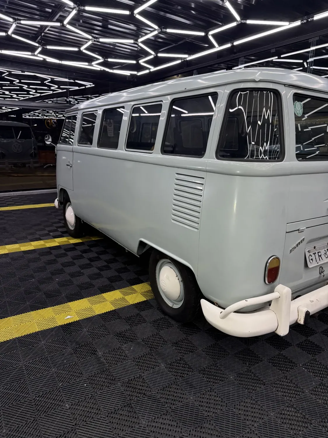 avv-volkswagen-kombi-venda-b9eec11-imagem-011