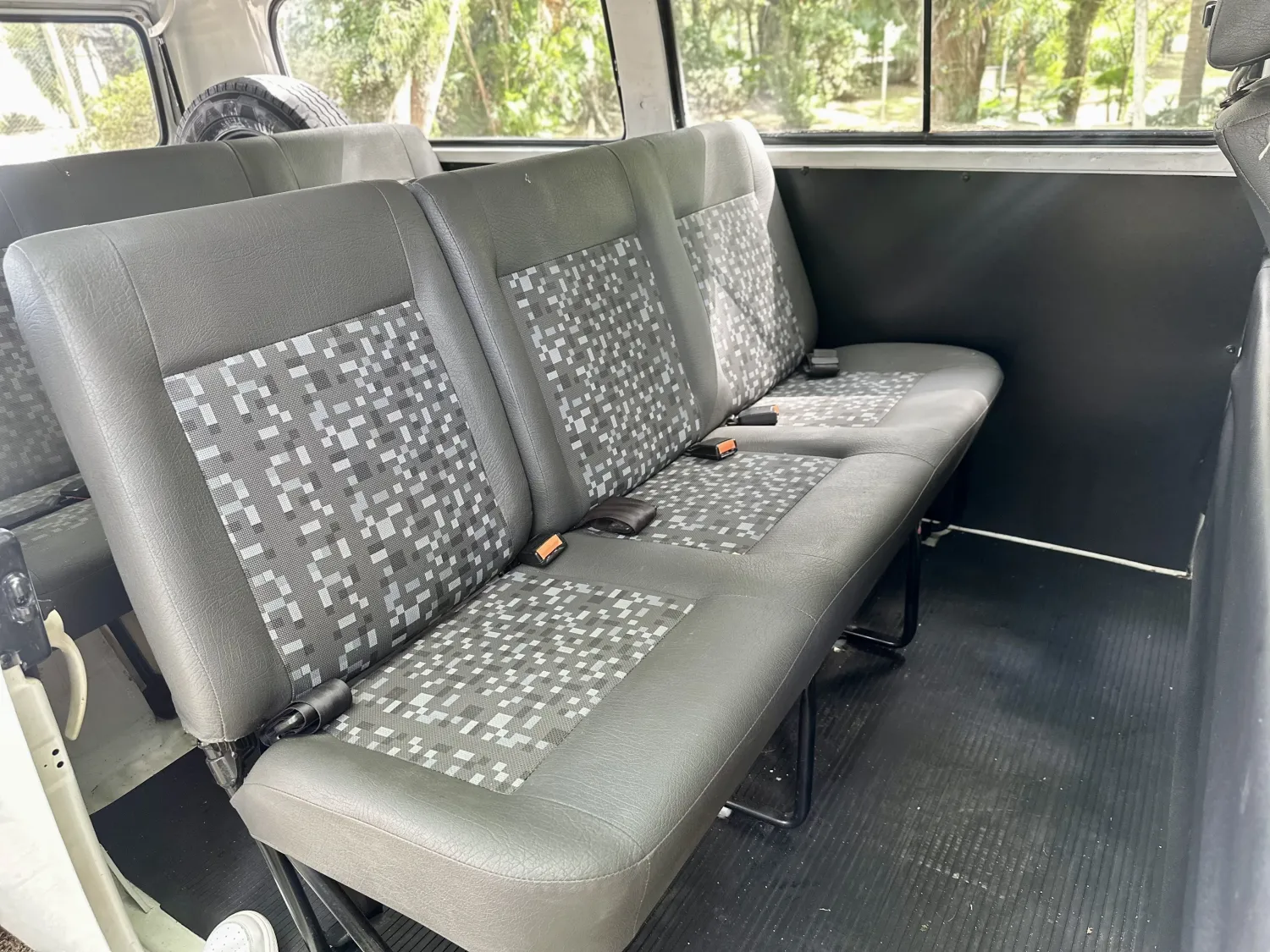 Kombi - Foto #4 do anúncio à venda de Carro clássico