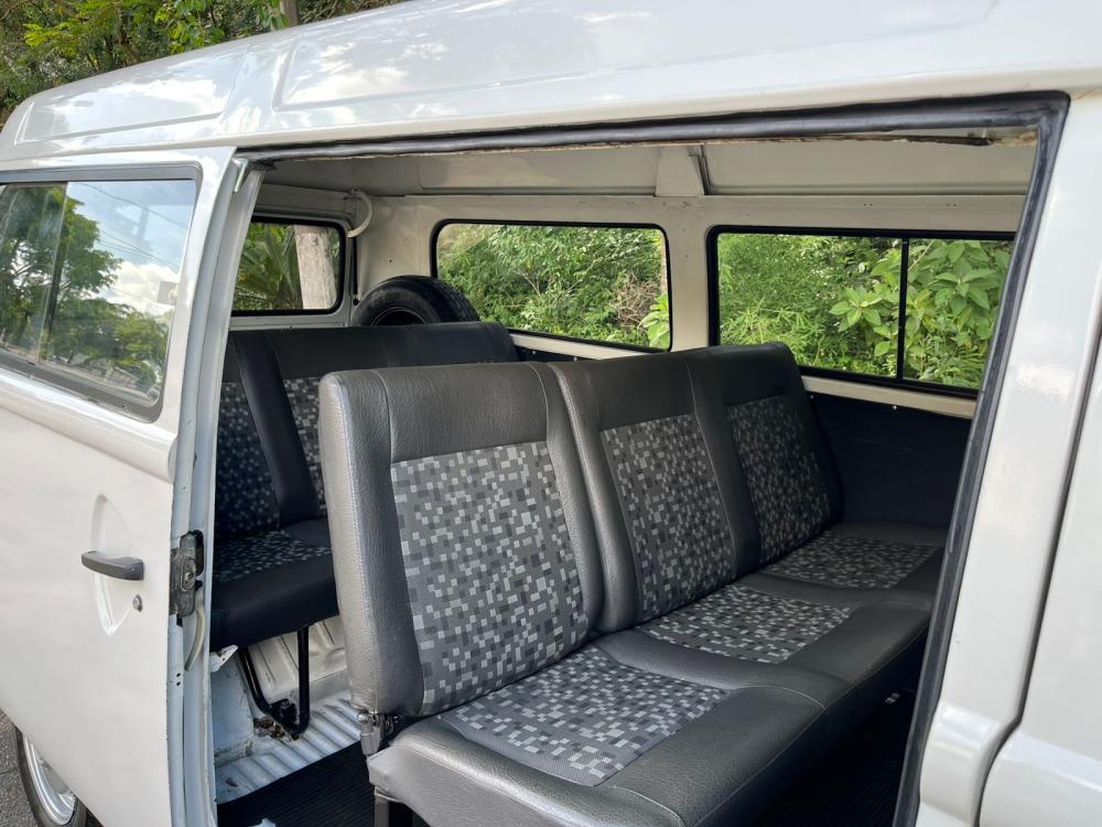 Kombi - Foto #10 do anúncio à venda de Carro clássico