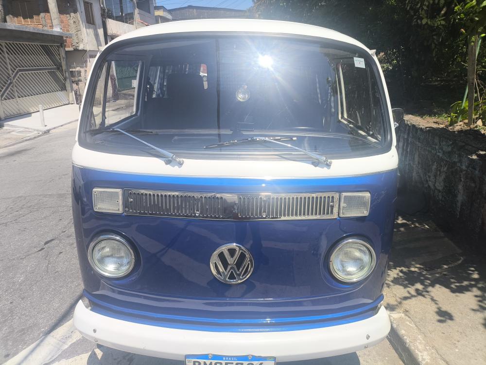 Kombi - Foto #2 do anúncio à venda de Carro clássico