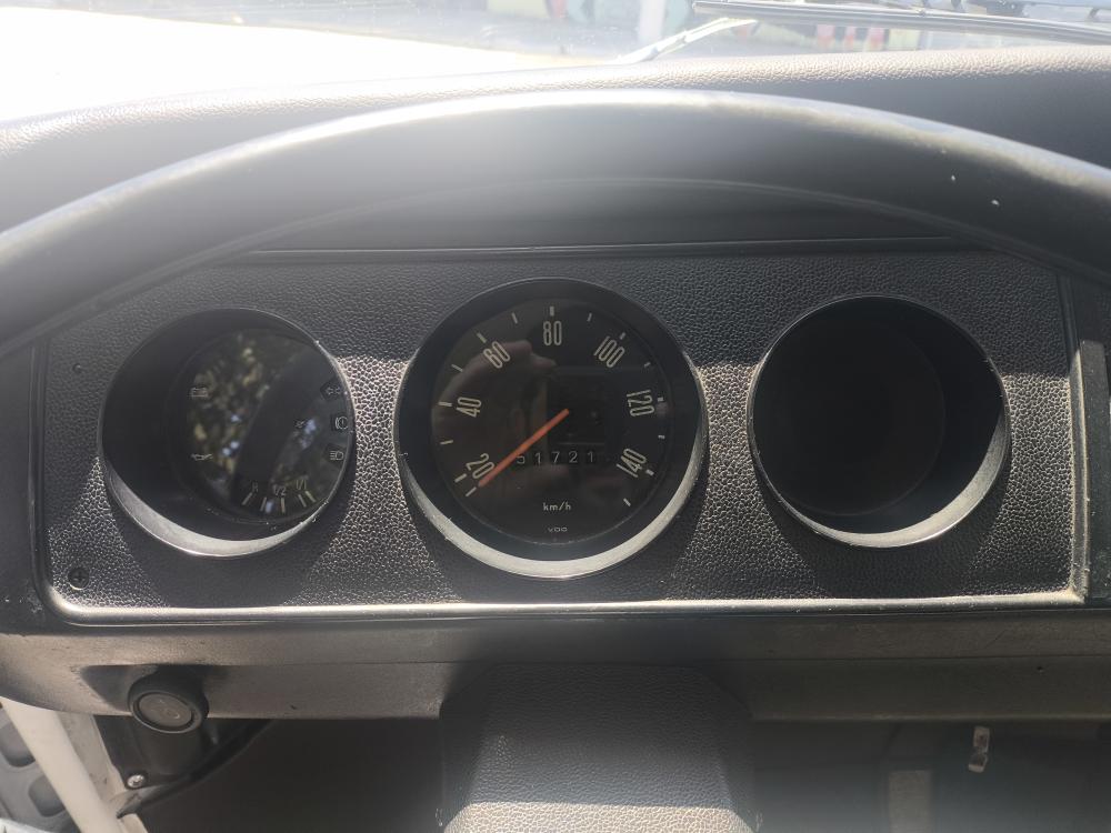 Kombi - Foto #3 do anúncio à venda de Carro clássico