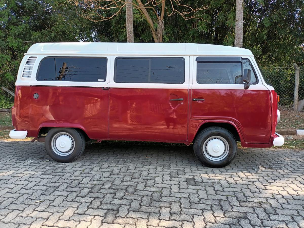 Kombi - Foto #5 do anúncio à venda de Carro clássico