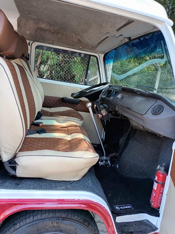 Kombi - Foto #8 do anúncio à venda de Carro clássico
