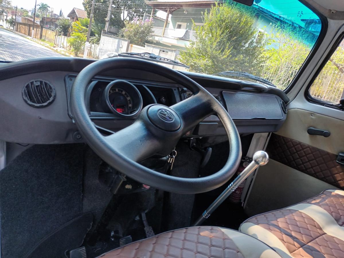 Kombi - Foto #15 do anúncio à venda de Carro clássico