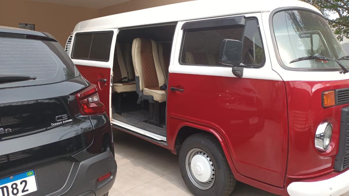 Kombi - Foto #16 do anúncio à venda de Carro clássico