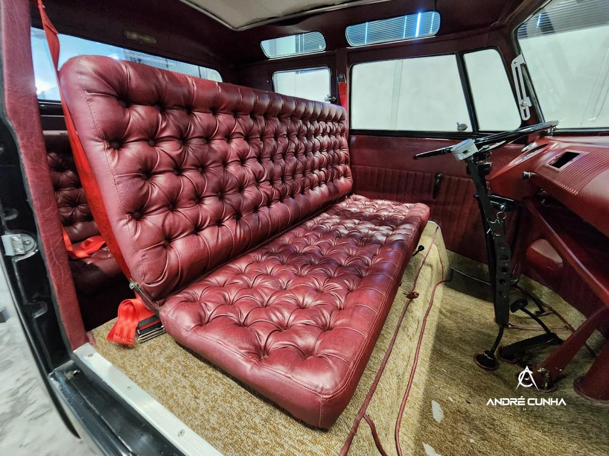 Kombi - Foto #14 do anúncio à venda de Carro clássico