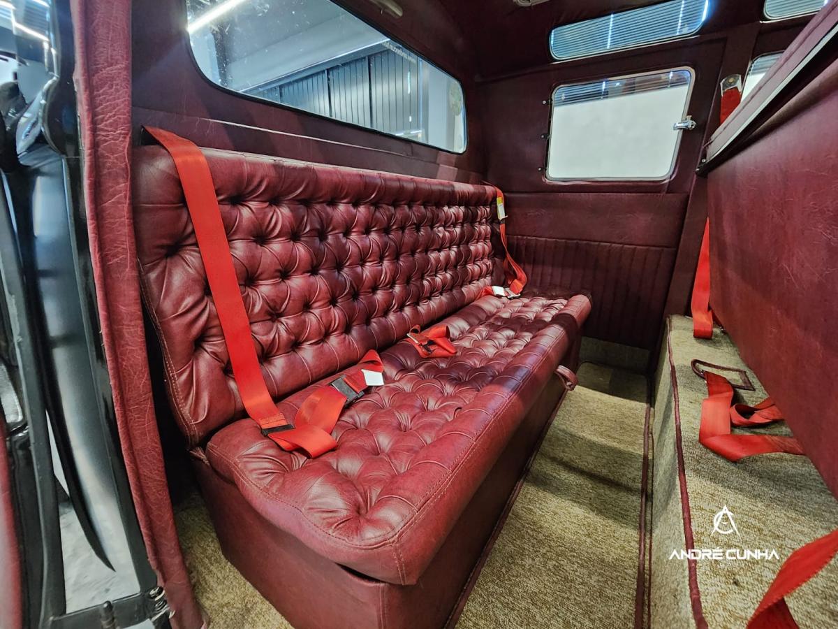 Kombi - Foto #15 do anúncio à venda de Carro clássico