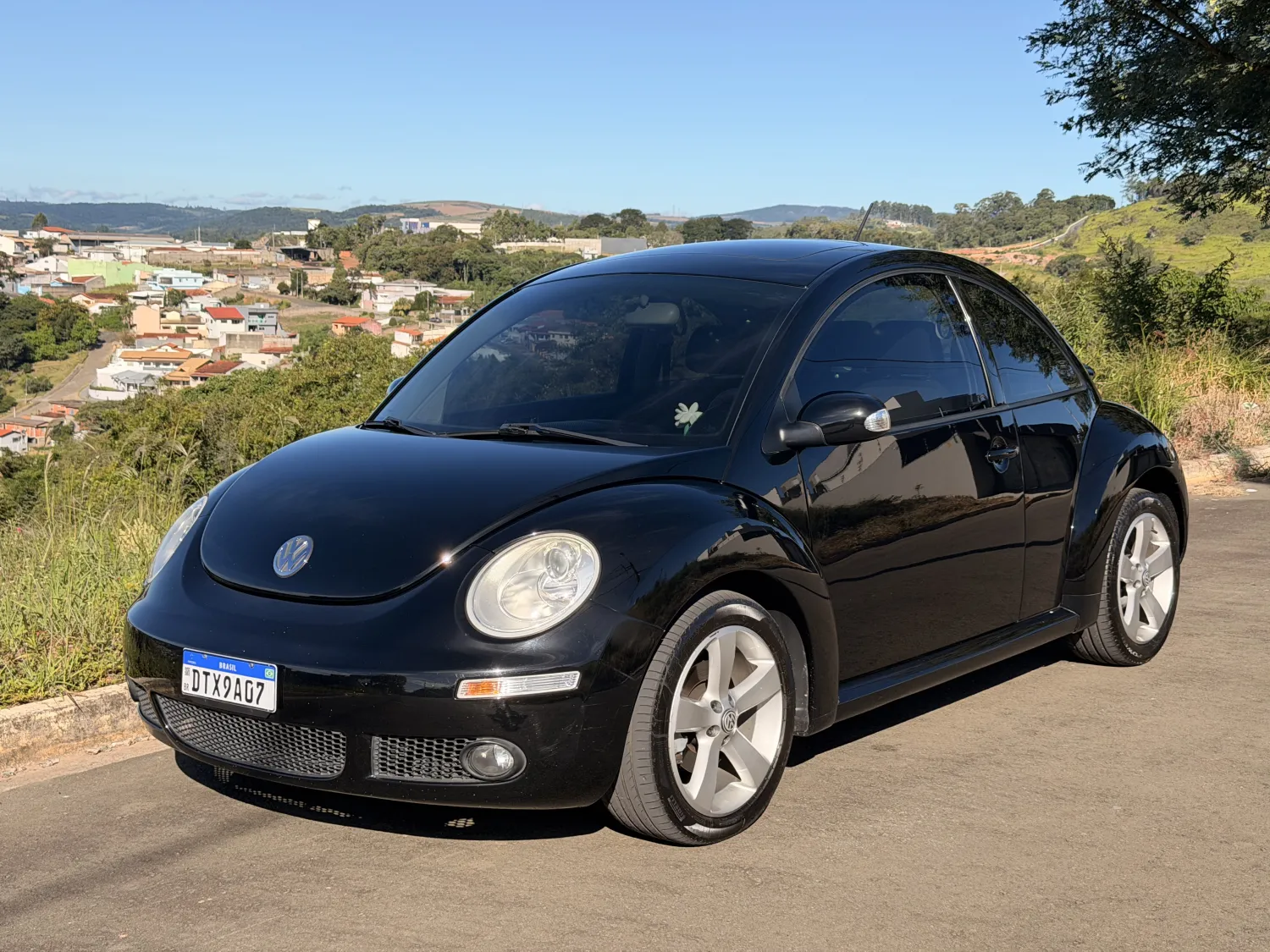 avv-volkswagen-new-beetle-venda-2f848c7-imagem-001