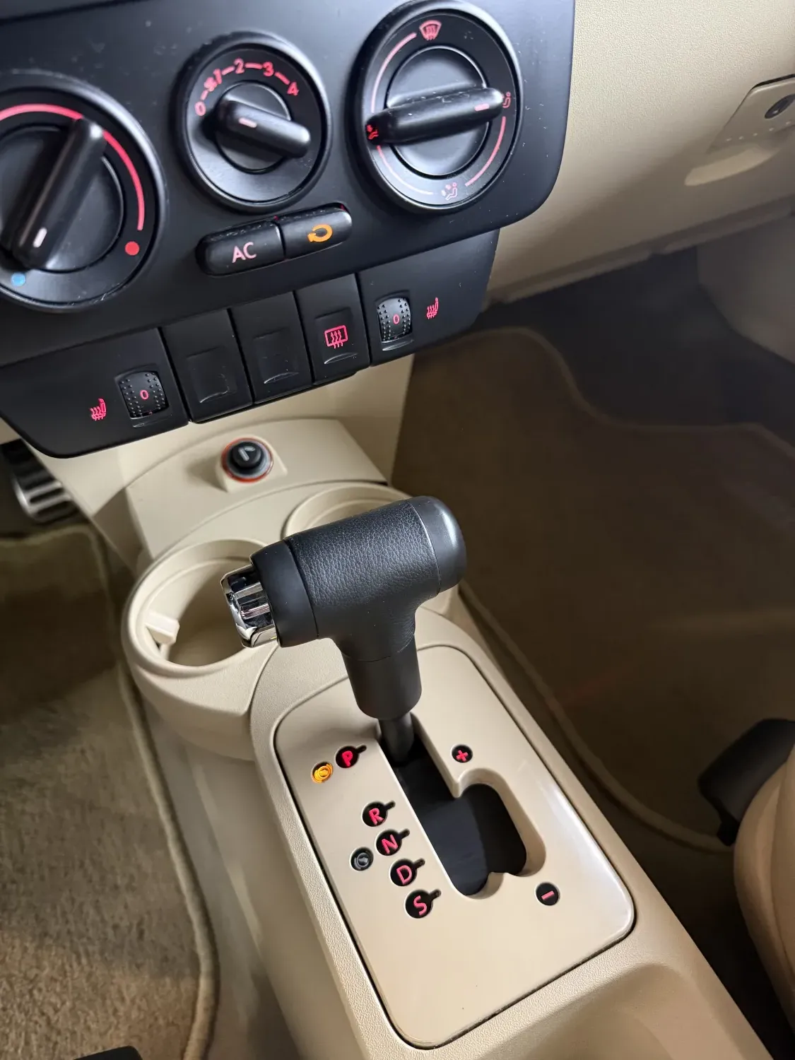 avv-volkswagen-new-beetle-venda-a57988d-imagem-007