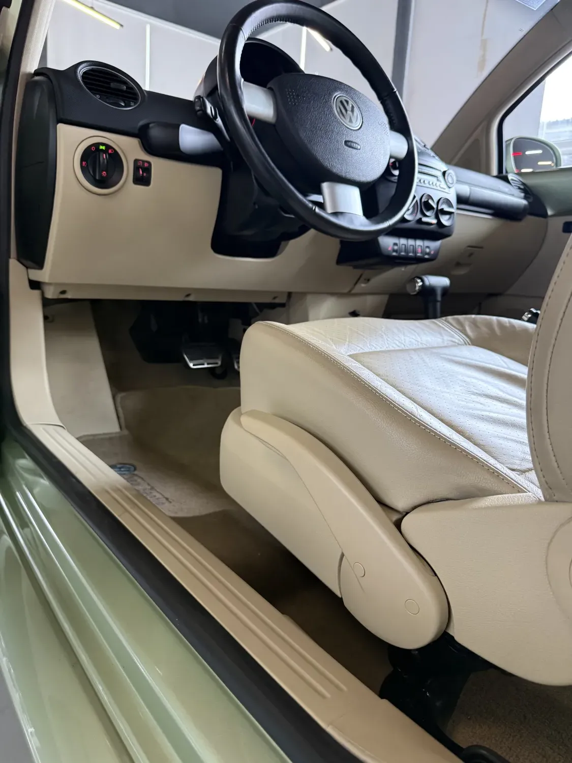 avv-volkswagen-new-beetle-venda-a57988d-imagem-015