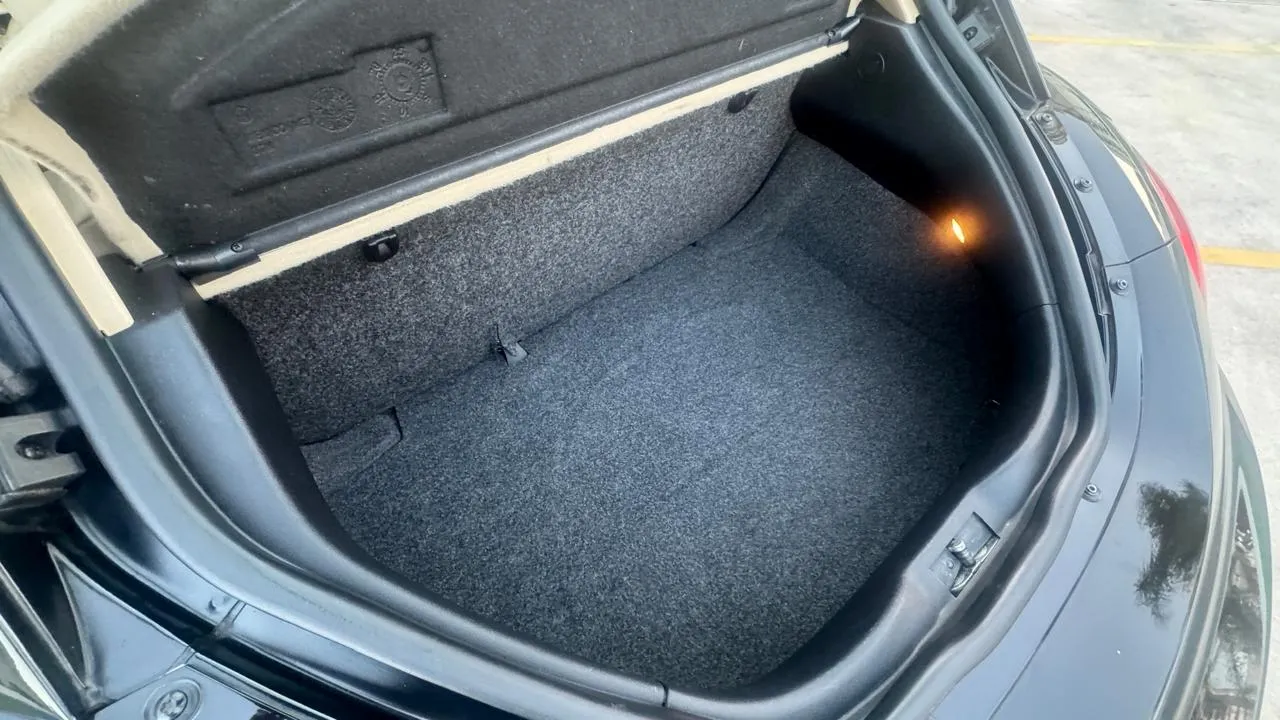 avv-volkswagen-new-beetle-venda-caaa2e0-imagem-017