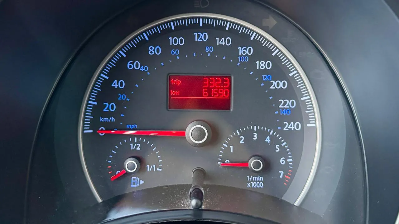 avv-volkswagen-new-beetle-venda-caaa2e0-imagem-020