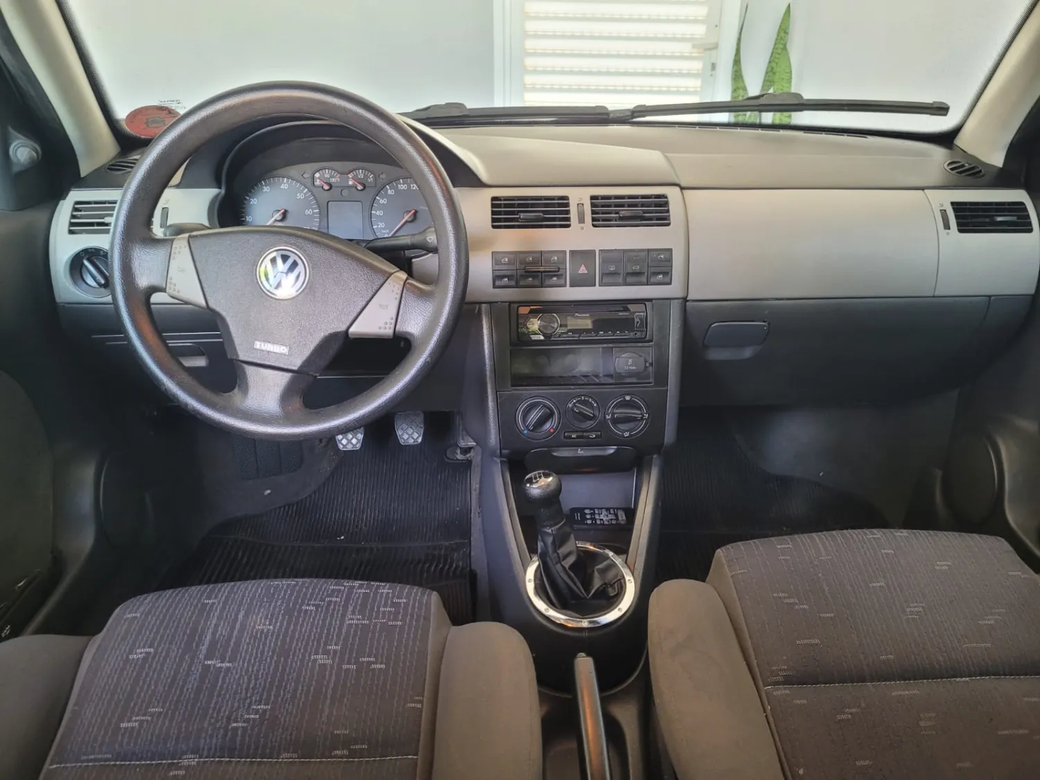 avv-volkswagen-parati-turbo-1-0-16v-turbo-venda-abpmqzt-imagem-008