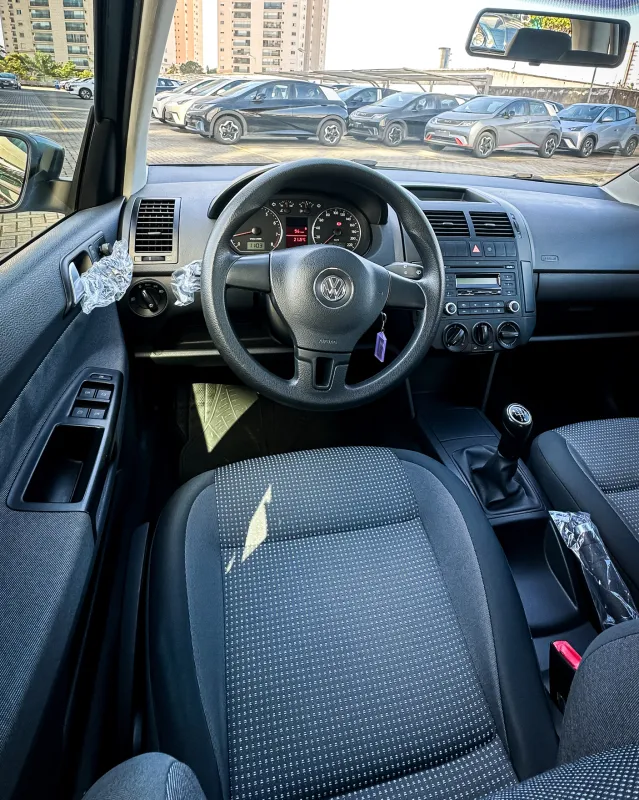 avv-volkswagen-polo-1-6-venda-dls63d9-imagem-009