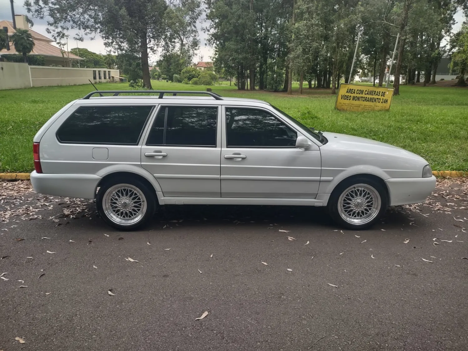 Quantum 1.8 - Foto #4 do anúncio à venda de Carro clássico