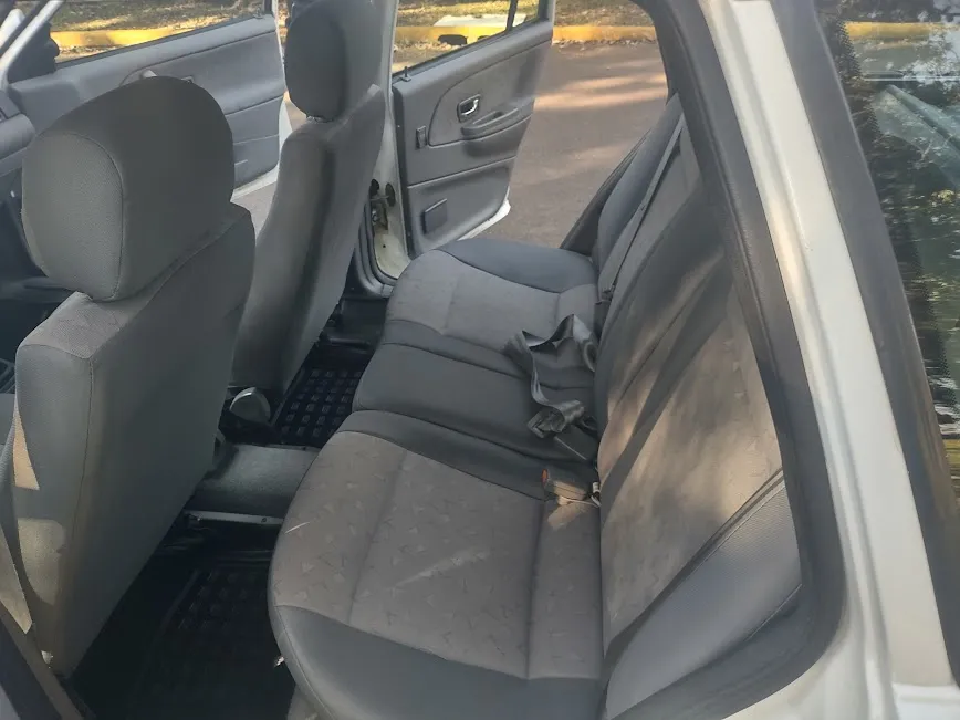 Quantum 1.8 - Foto #21 do anúncio à venda de Carro clássico