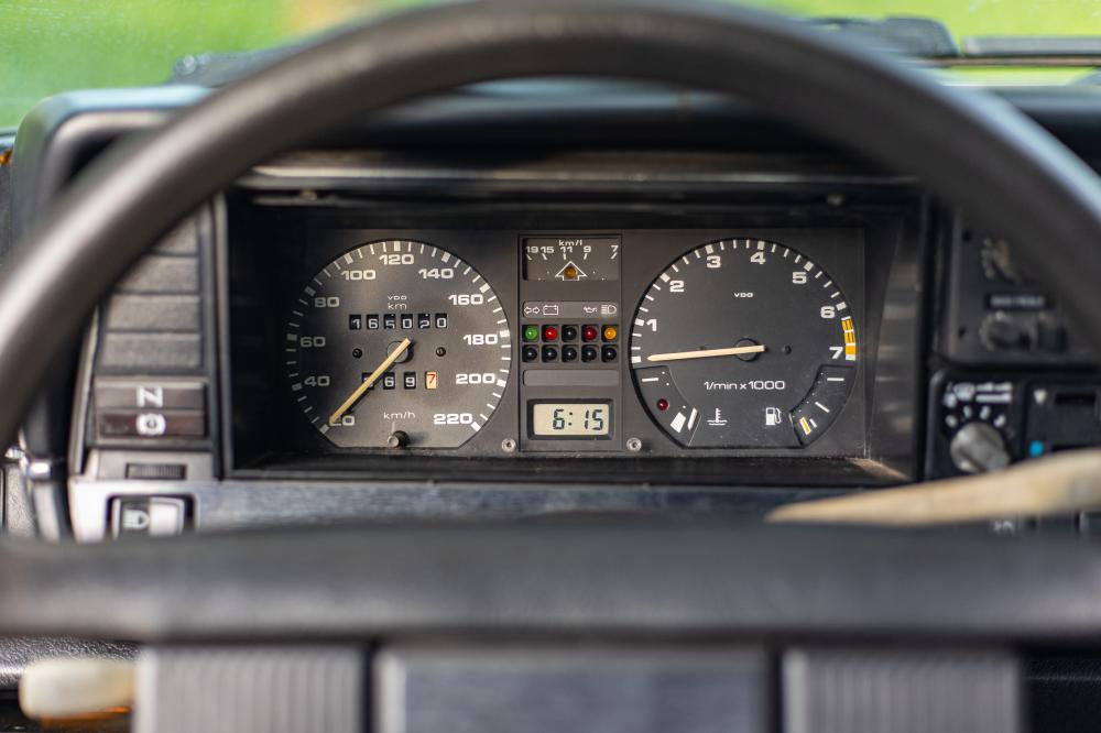 avv-volkswagen-santana-cd-venda-0w7079s-imagem-001