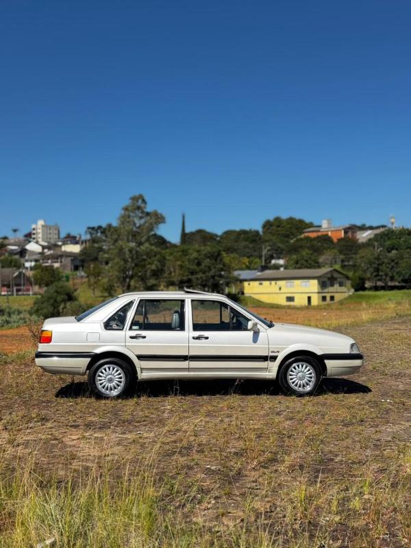 avv-volkswagen-santana-glsi-venda-6hsuh7k-imagem-012